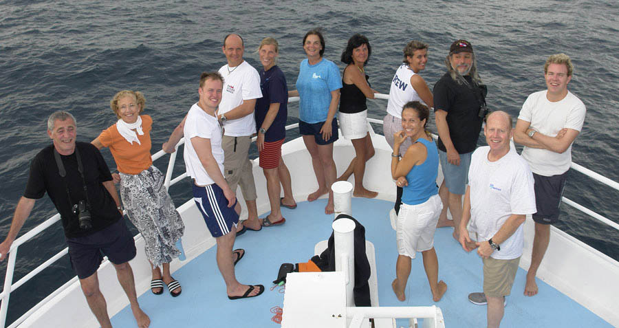 ber000170_sh-bow-with-people