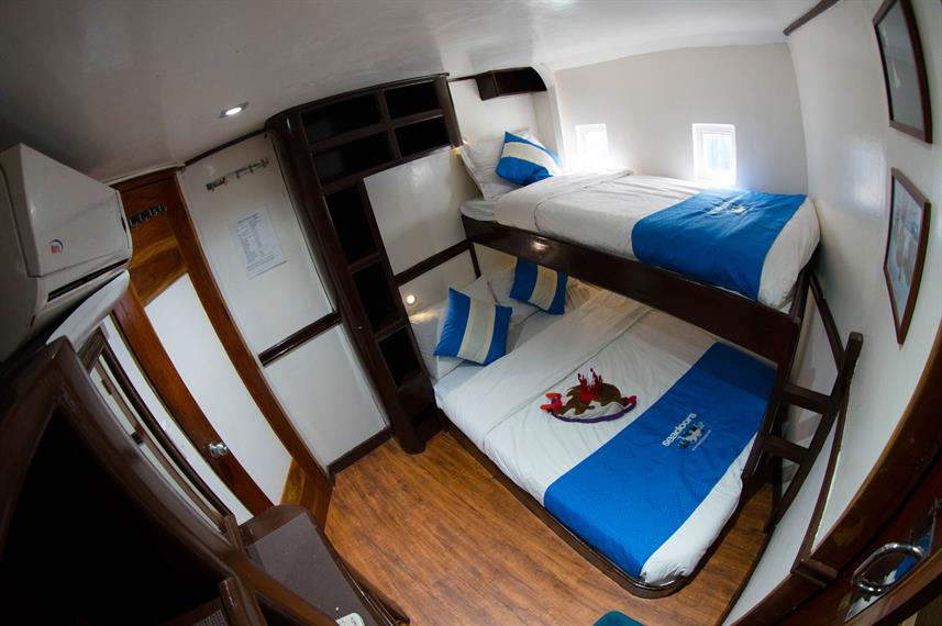 cabin-lower-deckw857h570crwidth857crheight570