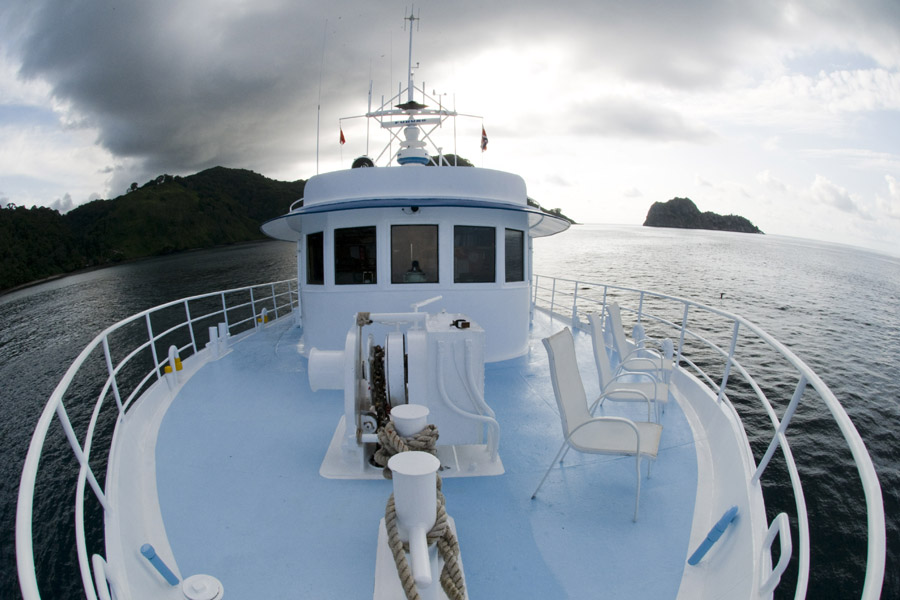mim000187_sea-hunter-_sundeck1