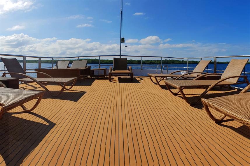 sundeck2w857h570crwidth857crheight570