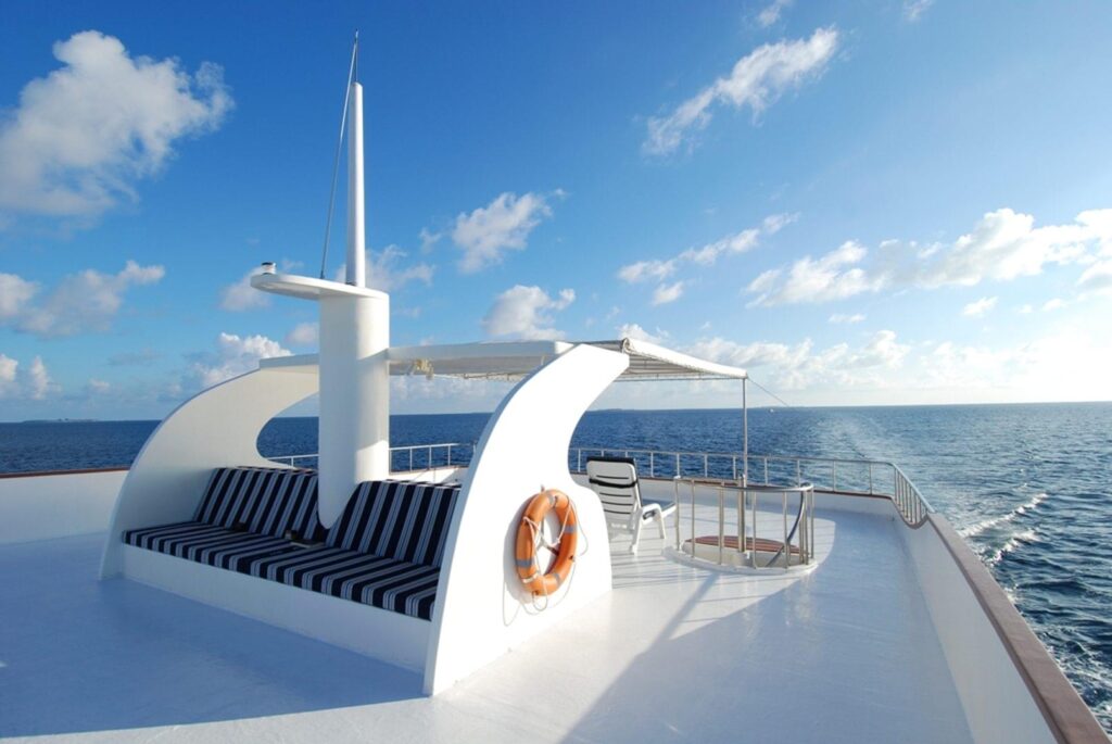 Carpe Diem Sundeck 3