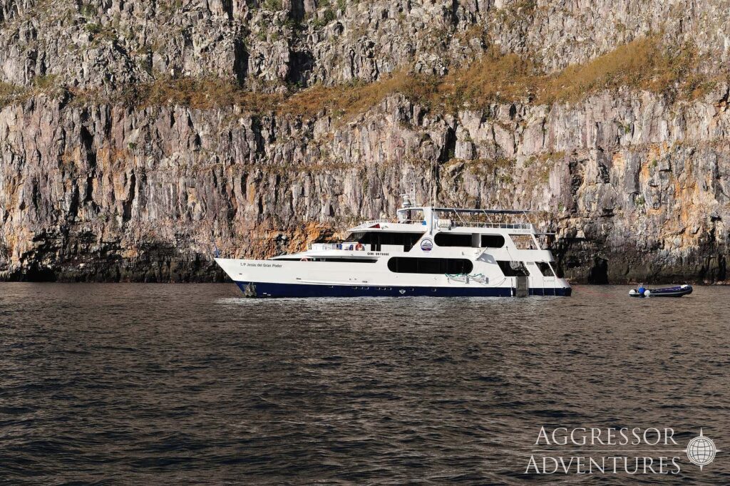 Galapagos_Aggressor_III5