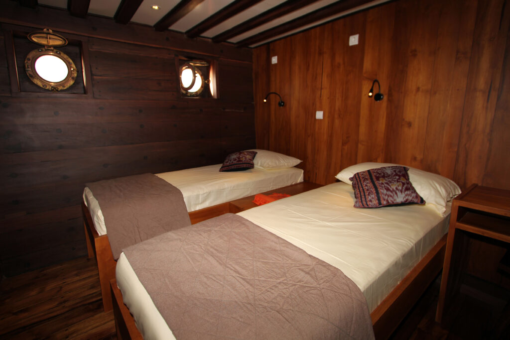 IMG_0209_lower_deck_cabin_15_as_twin