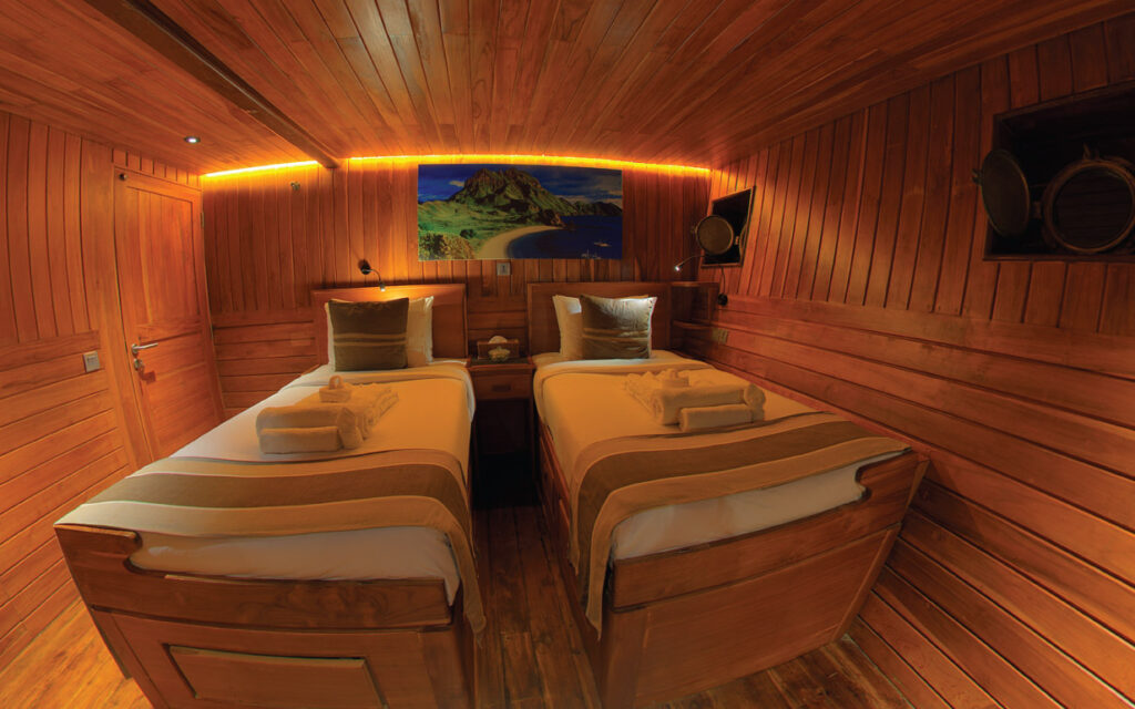 d1_below-deck_standard-cabin-1_01jpg
