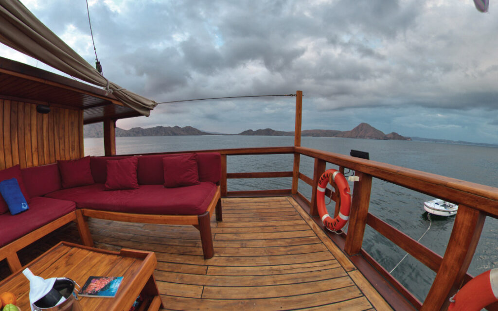 d1_bridge-deck_back-sundeck_03jpg