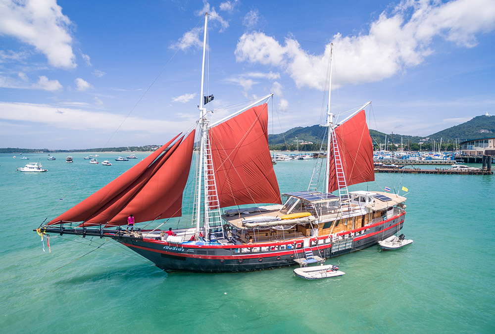 the-phinisi-liveaboard-2