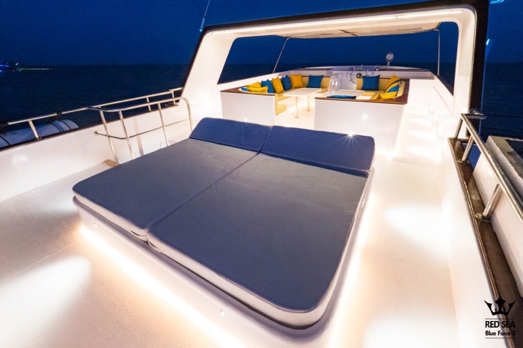 Red_Sea_Blue_Force_2_06_sundeck