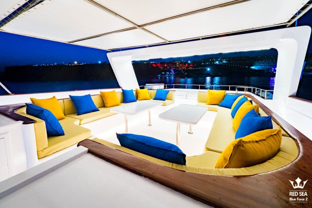 Red_Sea_Blue_Force_2_09_topdeck