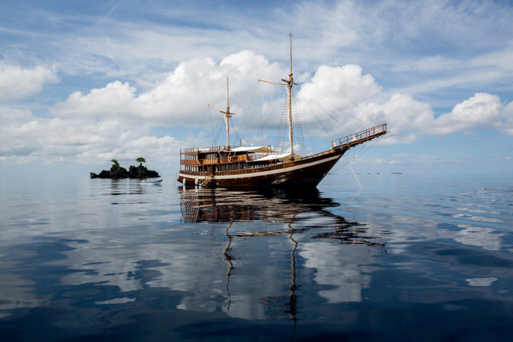 Coralia-Liveaboard-at-Sea
