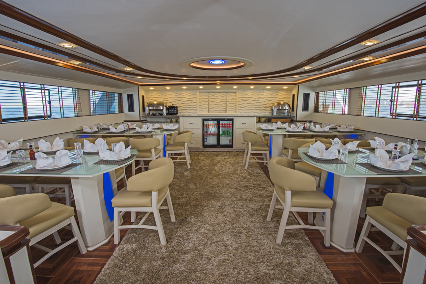GrandSeaExplorer_Dining