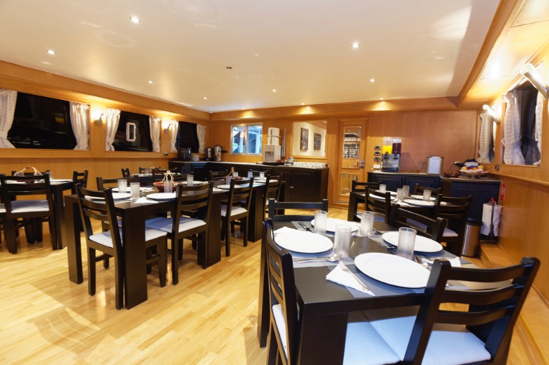 npr_Seven7Seas_Restaurant0006