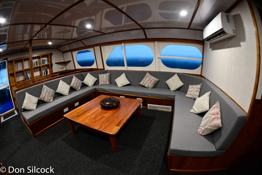 Oceania Saloon 171 – Don Silcock