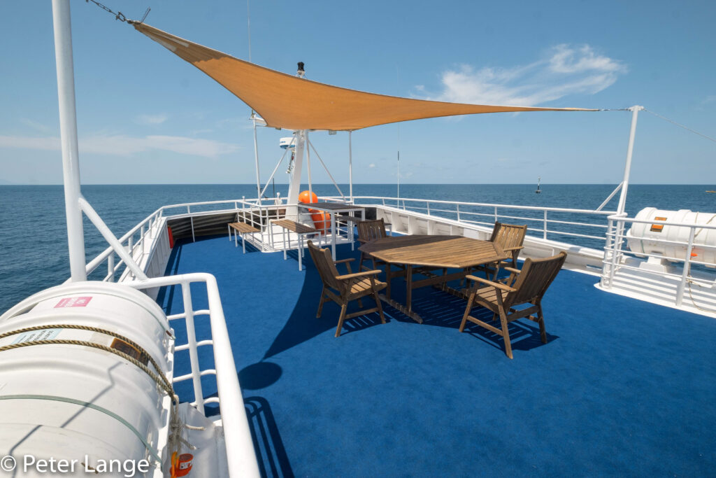 Sun deck (3) – Peter Lange