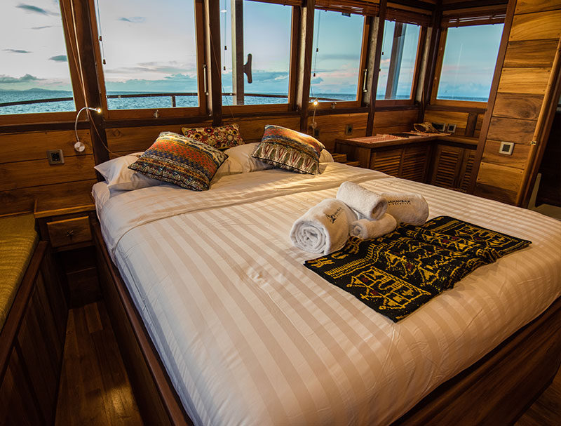 master-cabin-bed-large